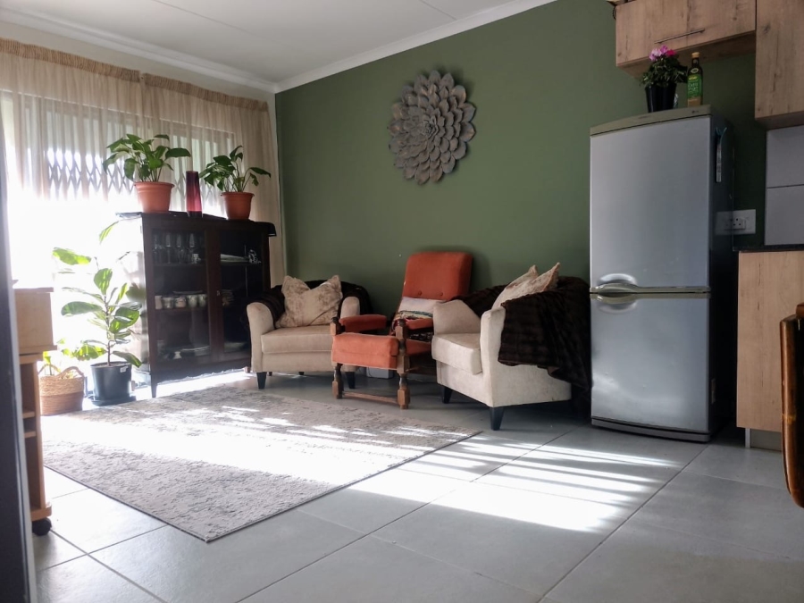 To Let 2 Bedroom Property for Rent in Jakarandas Western Cape